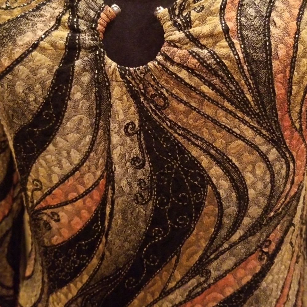 Susan Lawrence Abstract Top - Picture 4 of 5